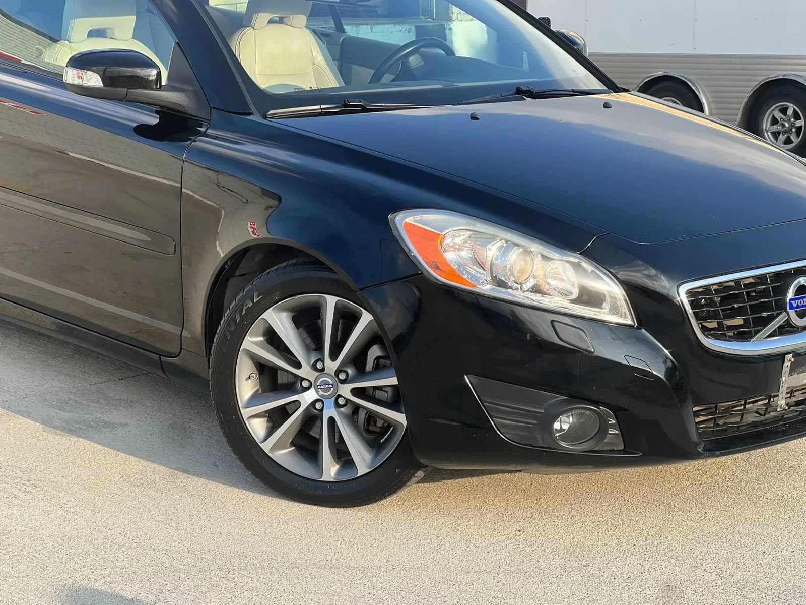 Used 2011 Volvo C70 T5 FWD image 5