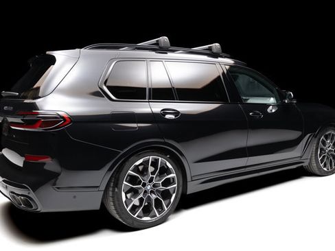 Used 2023 BMW X7 M60i w/ Executive Package image 4