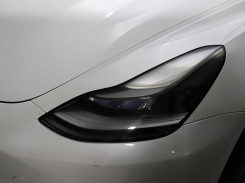 Used 2023 Tesla Model 3 Standard Range image 53