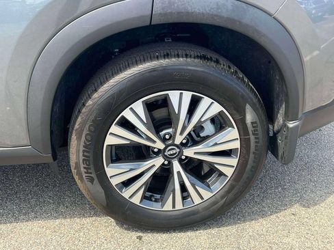 Used 2023 Nissan Rogue SV AWD/4WD image 10