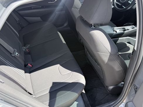 Used 2025 Hyundai Elantra SEL FWD image 31