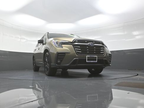 Used 2023 Subaru Ascent Onyx Edition AWD/4WD image 11