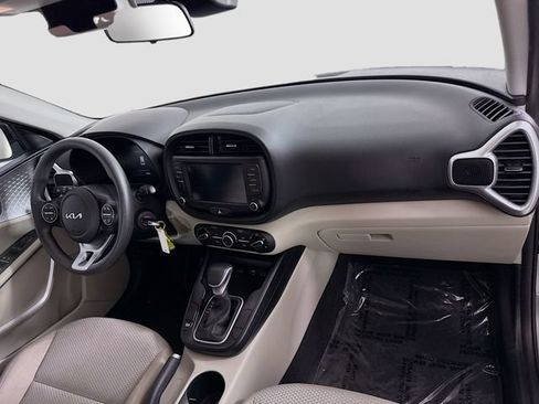 Used 2025 Kia Soul LX FWD image 26