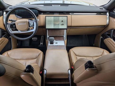 Used 2025 Land Rover Range Rover SE AWD/4WD image 14