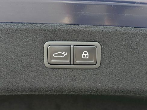 Used 2025 Genesis G80 2.5T Sport Prestige image 17