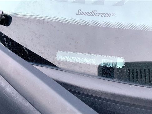 Used 2023 Ford Expedition Limited image 27