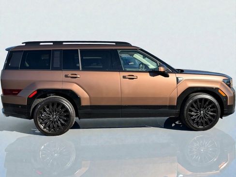 Used 2024 Hyundai Santa Fe Calligraphy image 2