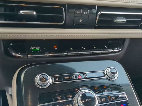 Used 2023 Lincoln Nautilus Reserve w/ Luxury Package image 19