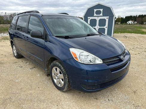 Used 2004 Toyota Sienna CE FWD image 4