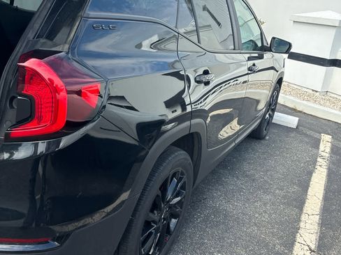 Used 2024 GMC Terrain SLE w/ Driver Convenience Package AWD/4WD image 2