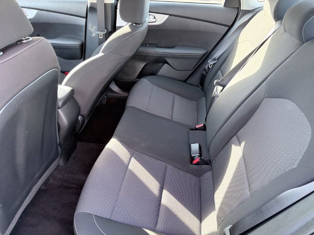 Used 2023 Kia Forte LXS FWD image 7