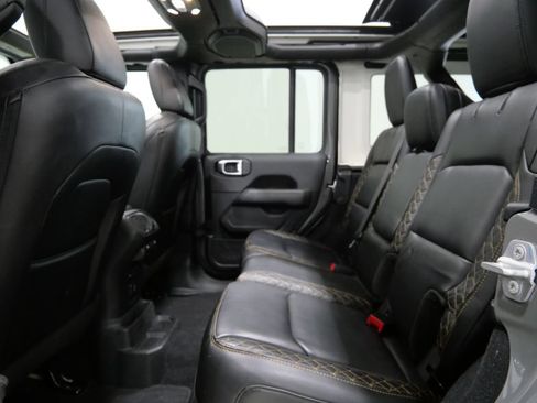 Used 2022 Jeep Wrangler Unlimited Sahara AWD/4WD image 24