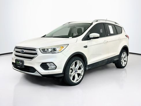 Used 2019 Ford Escape Titanium w/ U9j03 - Titanium Tow Package AWD/4WD image 3
