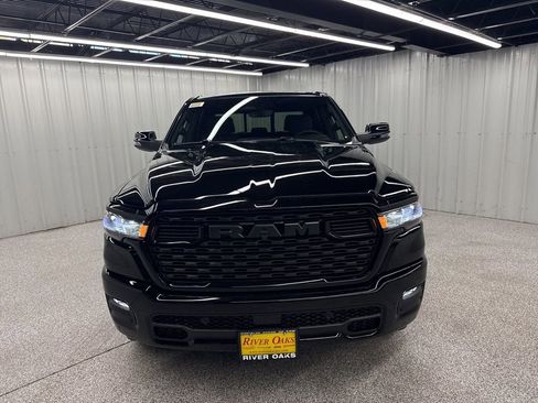 New 2026 RAM 1500 4x4 Crew Cab image 2