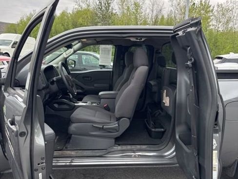 Certified 2022 Nissan Frontier S w/ Technology Package AWD/4WD image 8