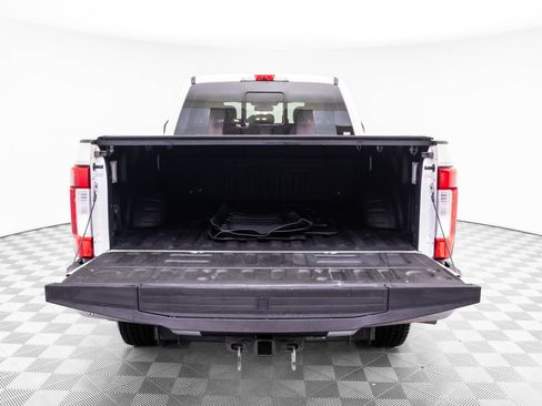 Used 2019 Ford F350 Lariat w/ Lariat Ultimate Package AWD/4WD image 31