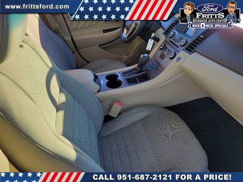 Used 2015 Ford Taurus SE image 14