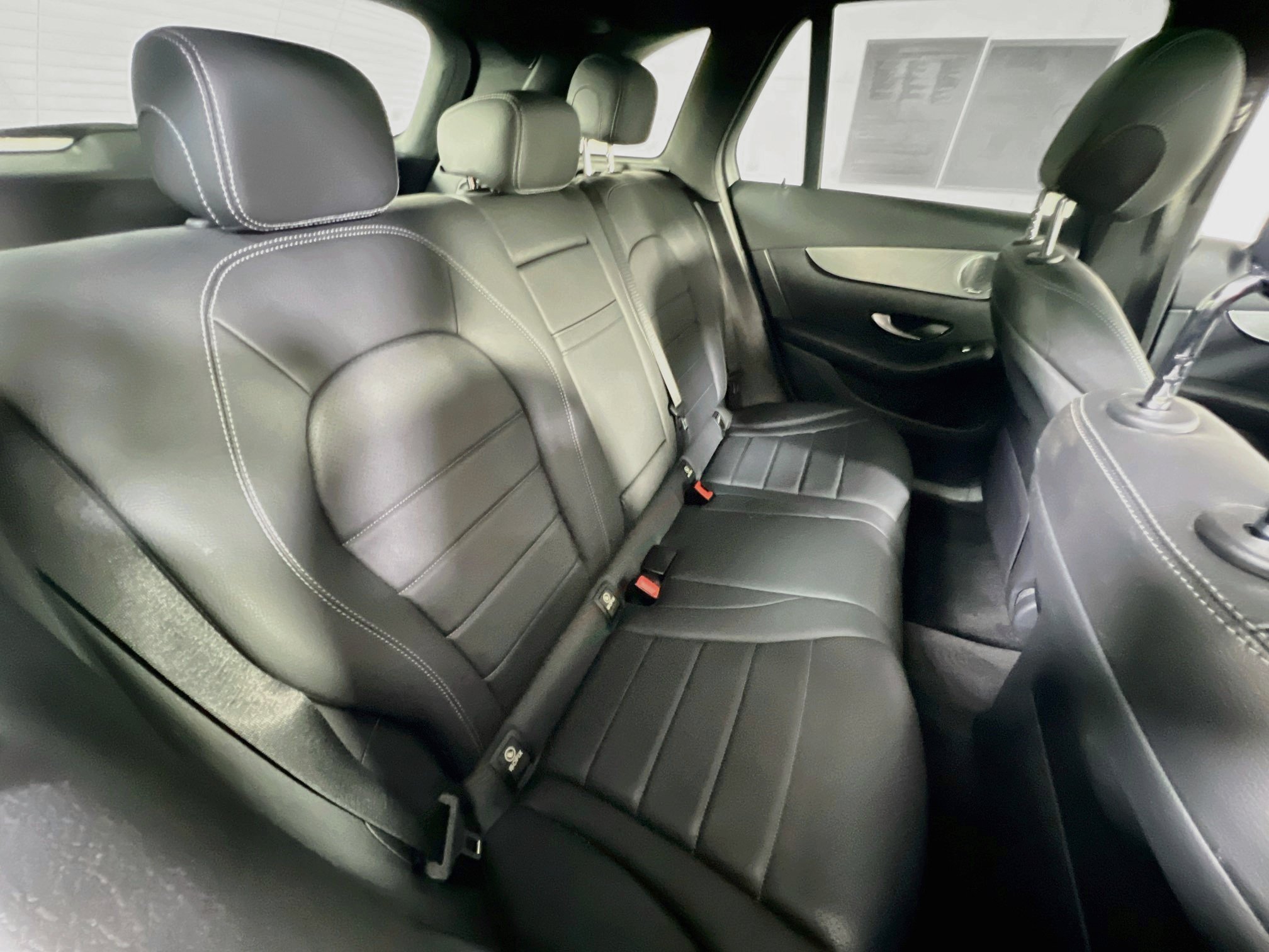 Used 2019 Mercedes-Benz GLC 300 4MATIC image 26