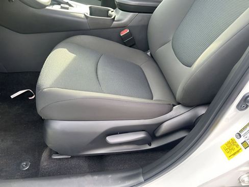 Used 2024 Toyota RAV4 LE image 21