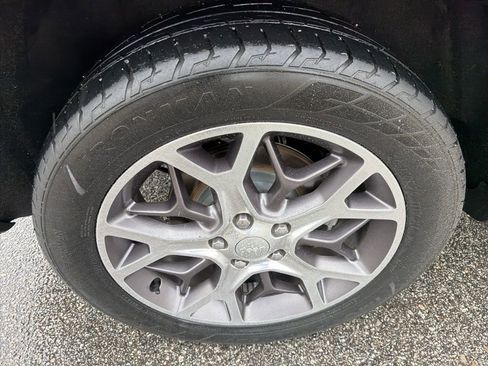 Used 2018 Jeep Grand Cherokee Limited RWD image 14
