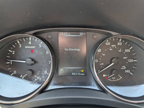 Used 2017 Nissan Rogue SV w/ SV Premium Package AWD/4WD image 20