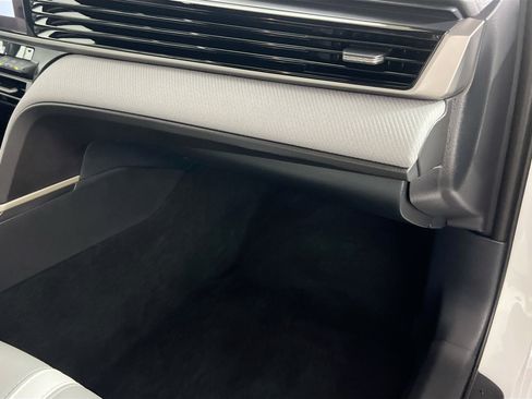 Used 2026 Toyota Camry SE FWD image 34