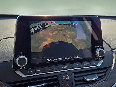 Used 2025 Nissan Altima 2.5 SV image 28