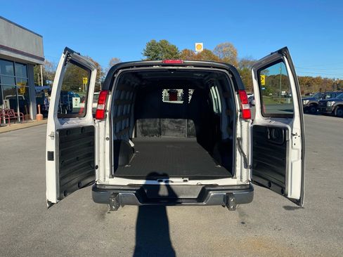 Used 2023 GMC Savana 2500 w/ Driver Convenience Package image 24