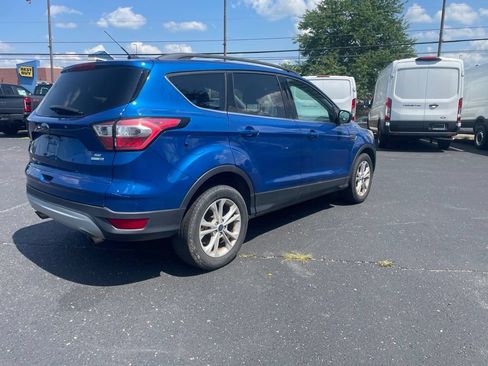 Used 2017 Ford Escape SE w/ Equipment Group 201A AWD/4WD image 5