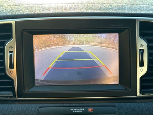 Used 2019 Kia Sportage EX image 24