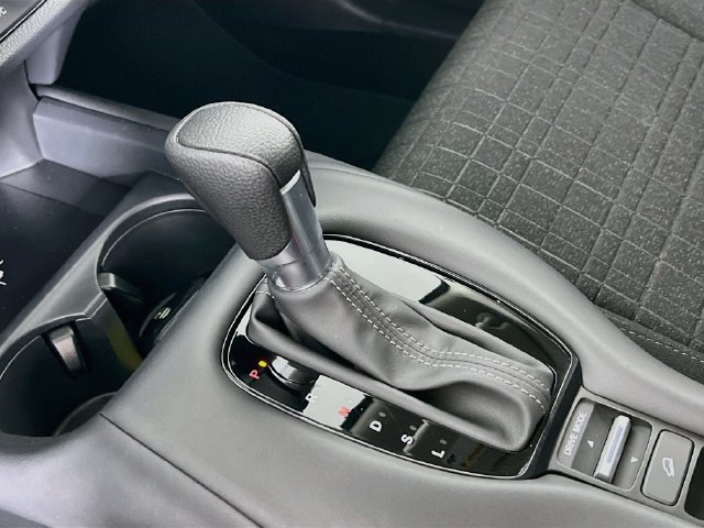 Used 2027 Honda HR-V LX image 18