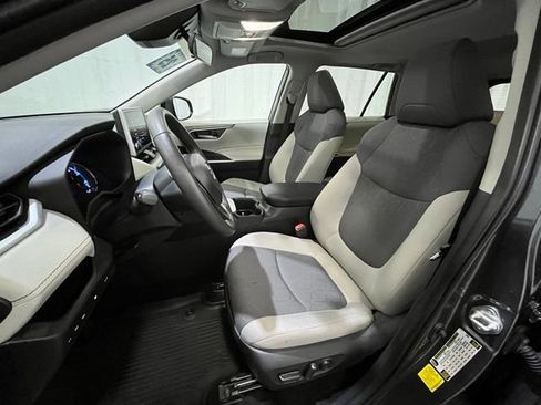 Certified 2025 Toyota RAV4 XLE w/ Convenience Package AWD/4WD image 10