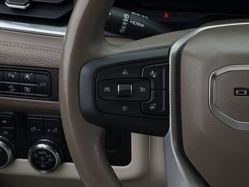 Used 2022 GMC Yukon Denali AWD/4WD image 14