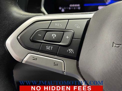 Used 2024 Volkswagen Jetta SE FWD image 42