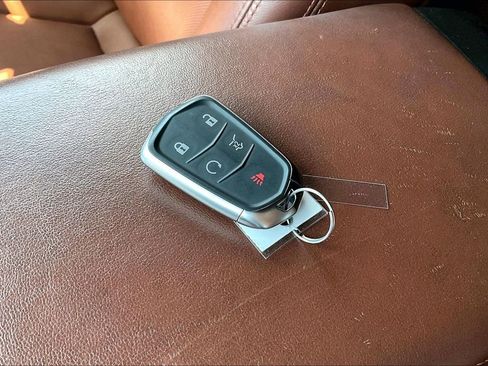 Used 2023 Cadillac XT5 Premium Luxury w/ Technology Package FWD image 33