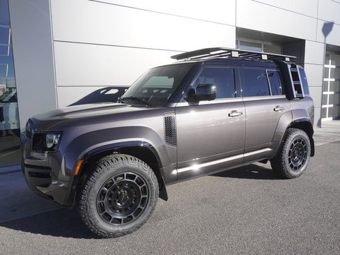 New 2026 Land Rover Defender 110 OCTA image 3