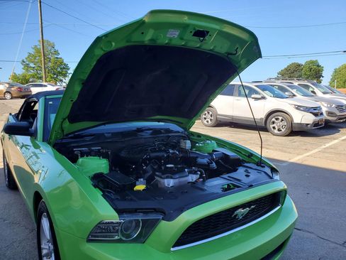 Used 2013 Ford Mustang Convertible RWD image 40