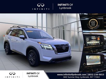 Used 2024 Nissan Pathfinder SV