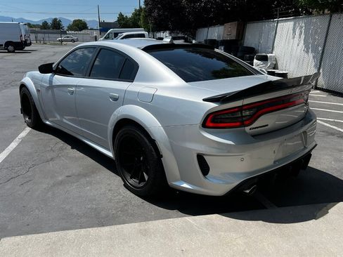 Used 2020 Dodge Charger Scat Pack RWD image 5