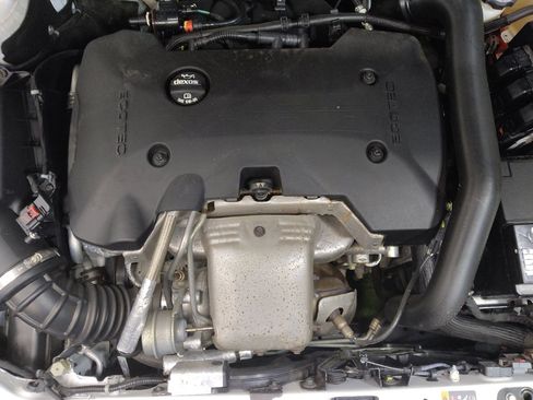 Used 2017 Chevrolet Malibu Premier w/ Driver Confidence Package image 30