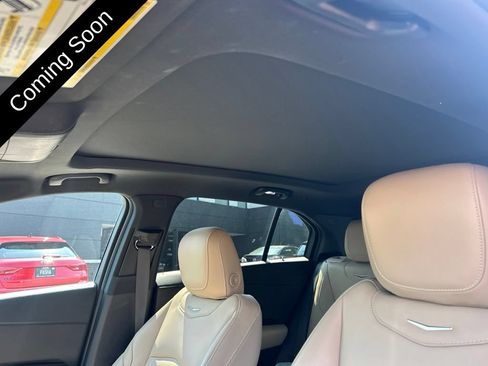 Used 2024 Cadillac XT4 Luxury w/ Cold Weather Package FWD image 16