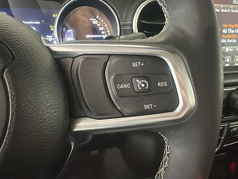 Used 2023 Jeep Wrangler Unlimited Sahara w/ Cold Weather Group AWD/4WD image 20