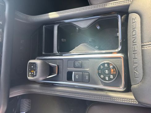 Certified 2024 Nissan Pathfinder Platinum w/ Cargo Package image 27