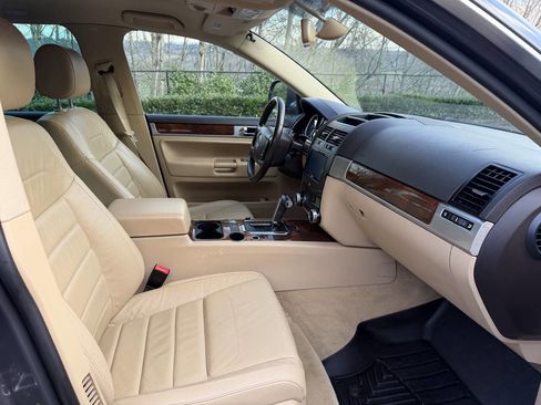 Used 2008 Volkswagen Touareg V6 image 14