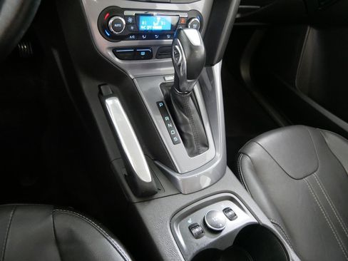 Used 2012 Ford Focus Titanium image 24