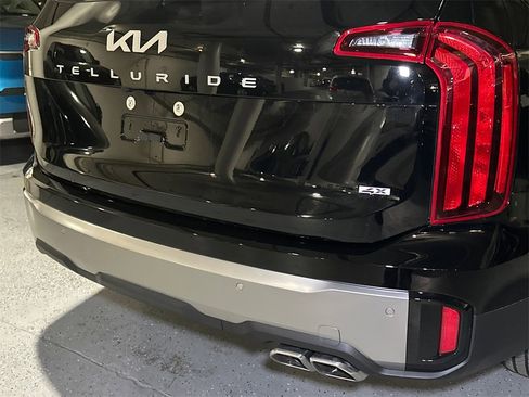 New 2025 Kia Telluride S image 5