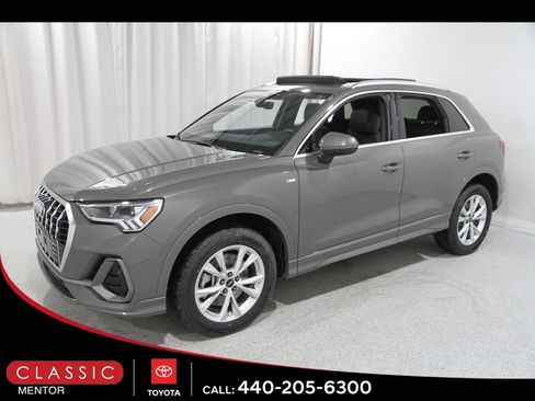 Used 2025 Audi Q3 2.0T Premium image 3