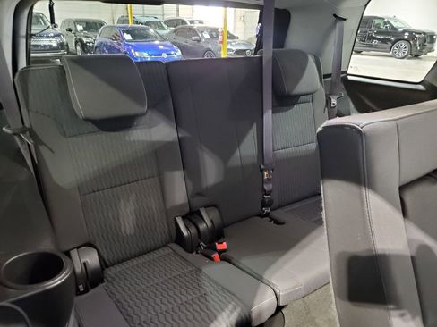 Used 2016 GMC Yukon SLE image 23