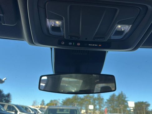 Used 2025 GMC Sierra 1500 Elevation image 20