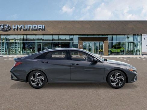 New 2026 Hyundai Elantra SEL Sport image 7